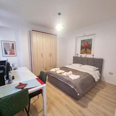 Cozy Apartment In City Center ติรานา ภายนอก รูปภาพ